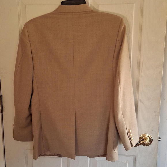 Men's Tan Sport Coat - Picture 8 of 8